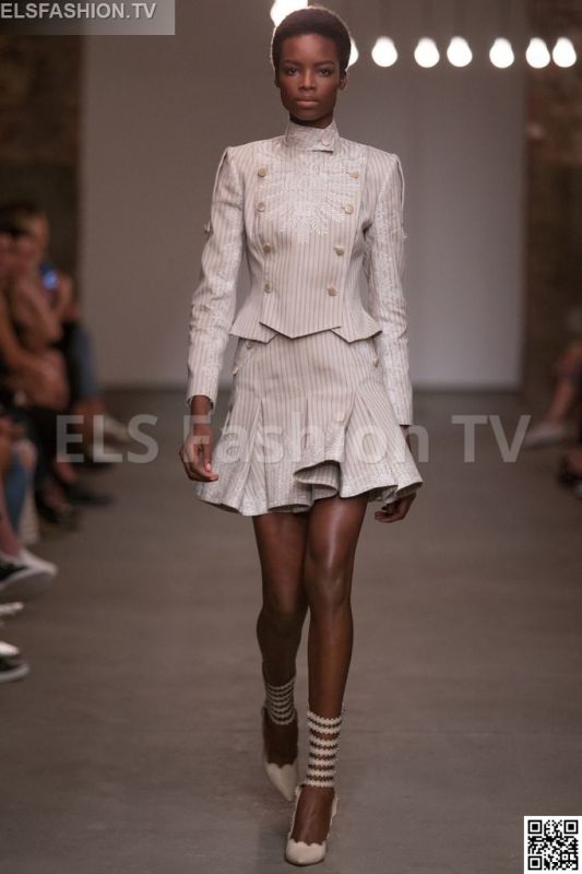 Zimmermann SS 2016 NYFW access to view full gallery. #zimmermann #nyfw15 Zimmermann SS 2016 NYFW access to view full gallery. #zimmermann #nyfw15