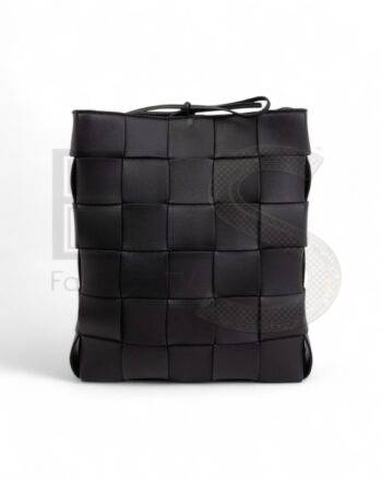 Bottega Veneta Bucket Cassette Shoulder Bag Black ELS Fashion TV