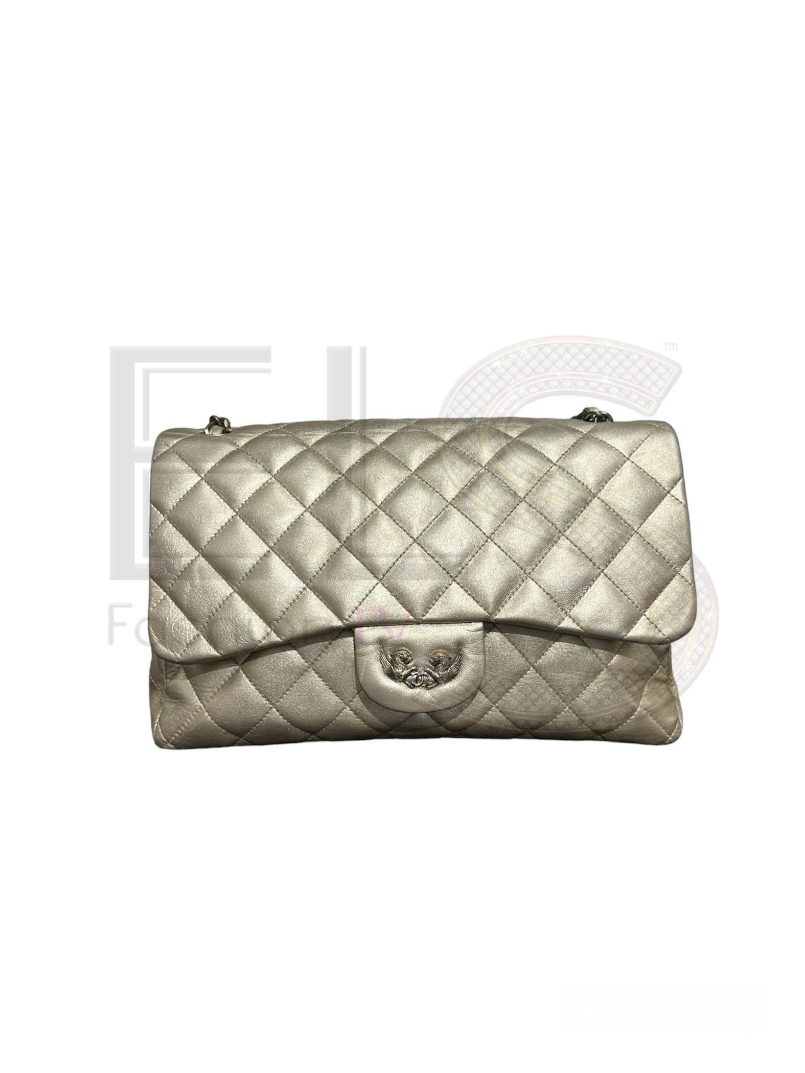 Chanel Jumbo Lion Gold ELS Fashion TV