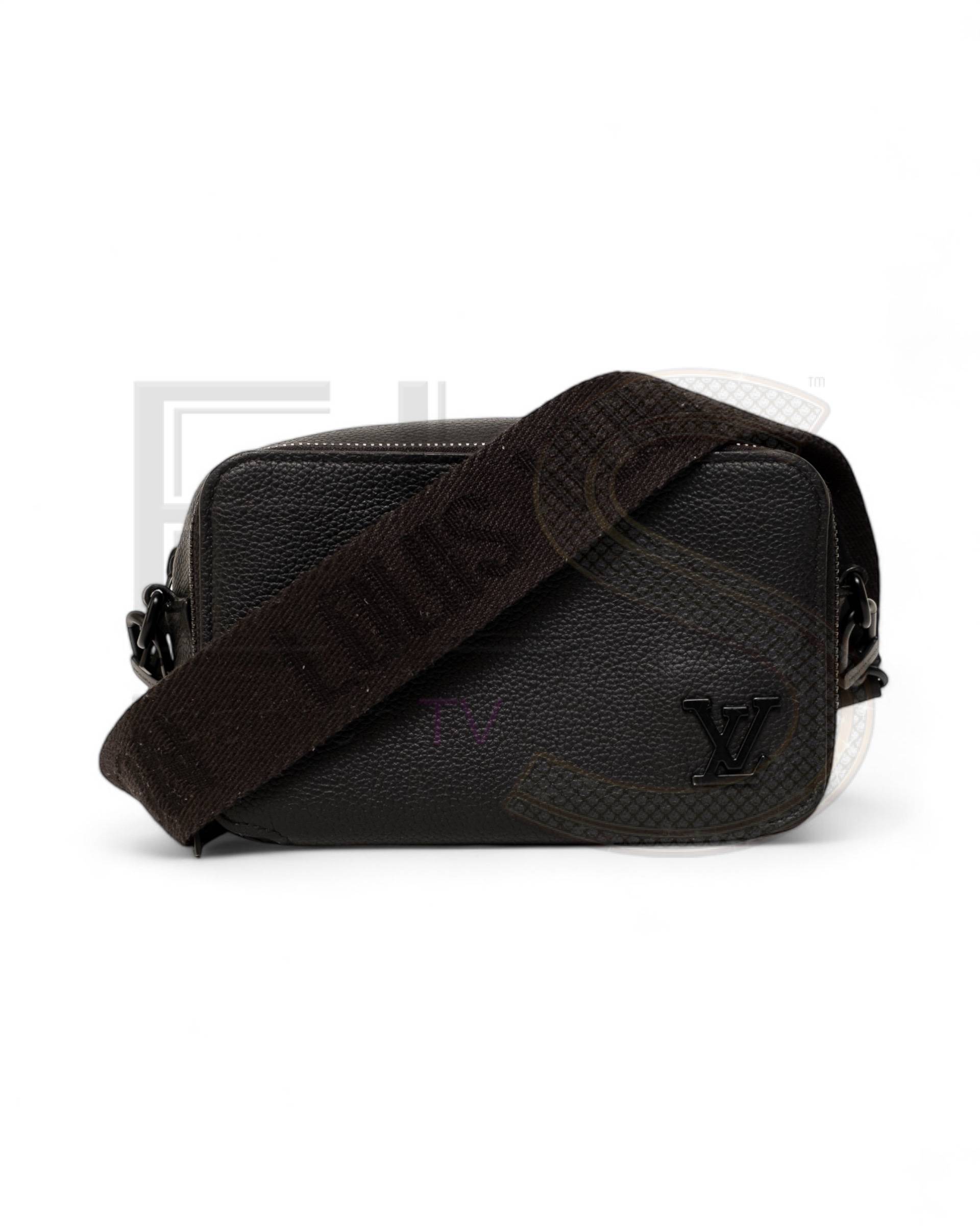 Louis Vuitton Clutch Alpha Black